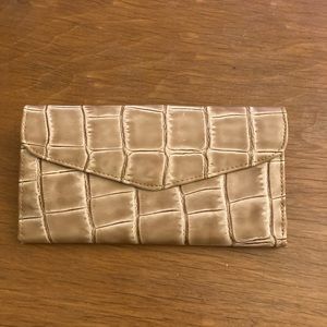 Vera Pelle Women’s Leather Clutch Wallet